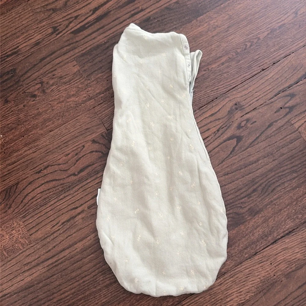 Ergo Pouch green Infant Sleep Sack One-Piece with Front Zipper